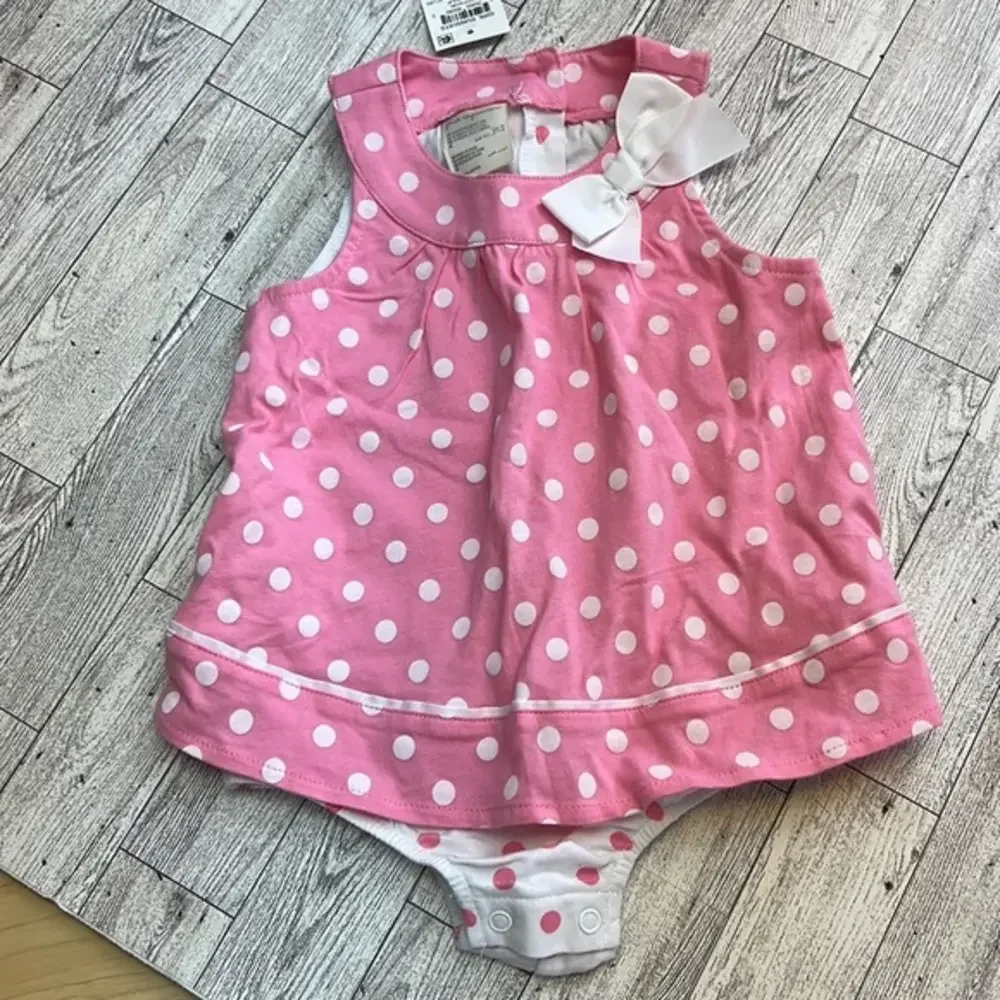 NWT‎ First Impressions baby girl onesie